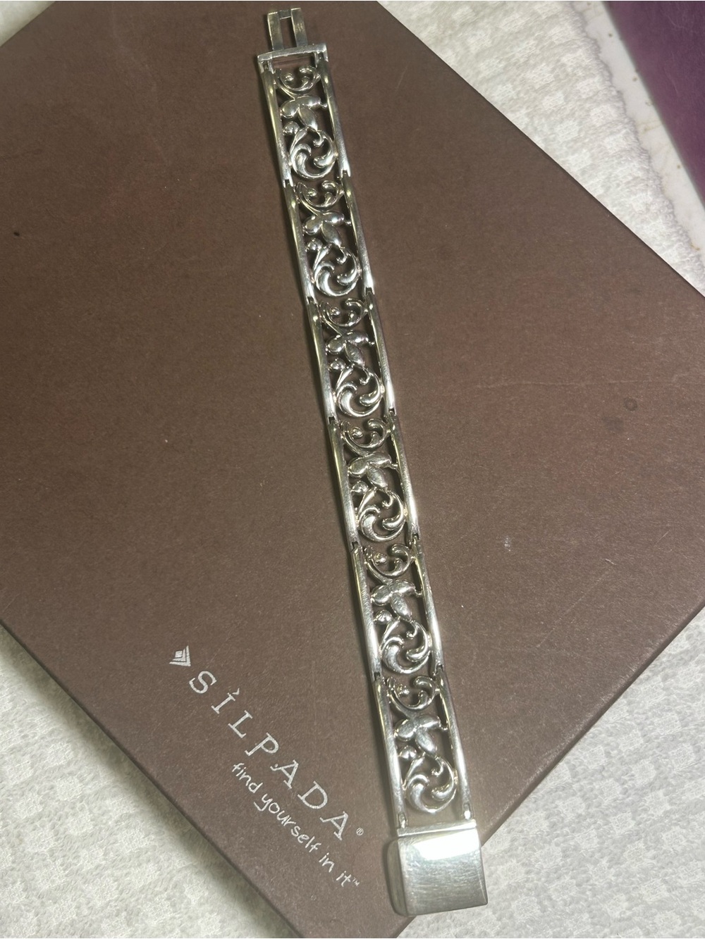 Retired/Vintage Silpada Floral Vine Bracelet (LC)